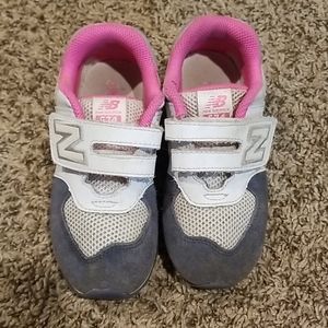 Kids New Balance 574 shoes, sz 10